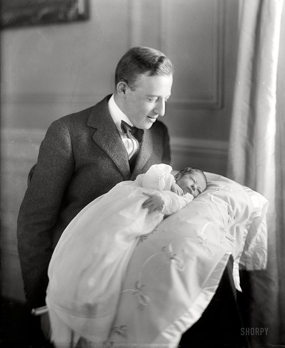 1915. Washington, D.C. "Francis Sayre Jr., baby, with father." Woodrow Wilson's son-in-law Francis B. Sayre with the President's new grandson. Harris & Ewing Collection glass negative. View full size. Happy Father's Day from Shorpy.