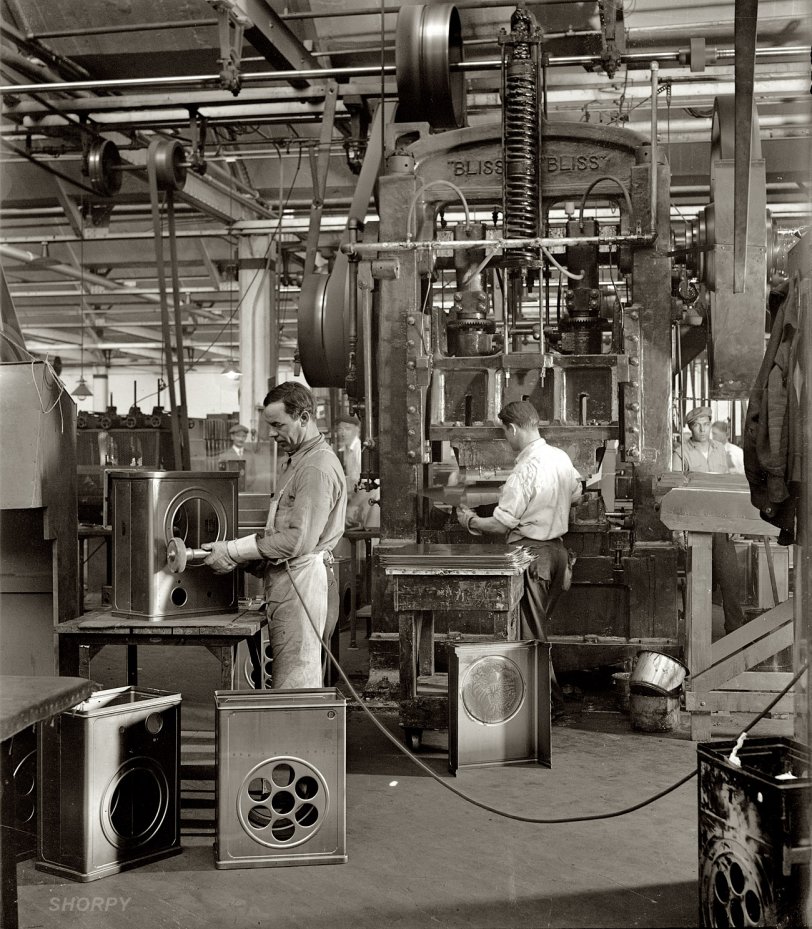 The Atwater Kent radio factory in Philadelphia in 1928 or 1929. View full size. National Photo Company Collection glass negative, Library of Congress.
