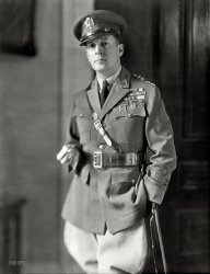 Douglas MacArthur: 1930