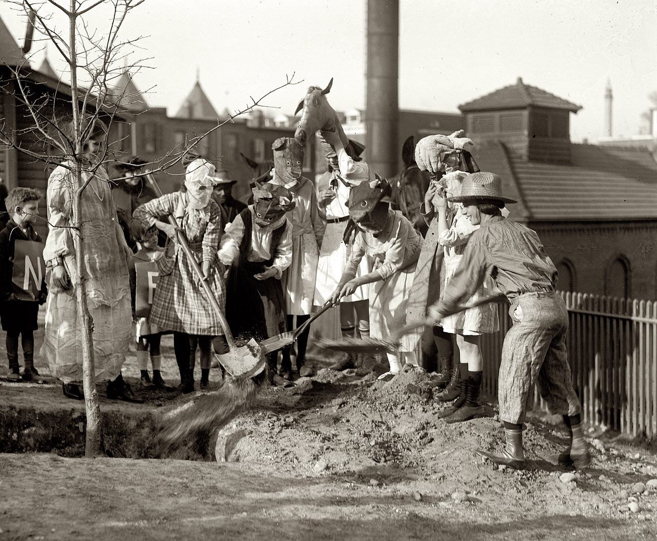 April 15, 1920. Washington, D.C. "Tree planting." View full size. I looked high and low for a good CCC photo in honor of Earth Day, but they were all disappointingly low-res. So it's a National Photo glass negative to the rescue.