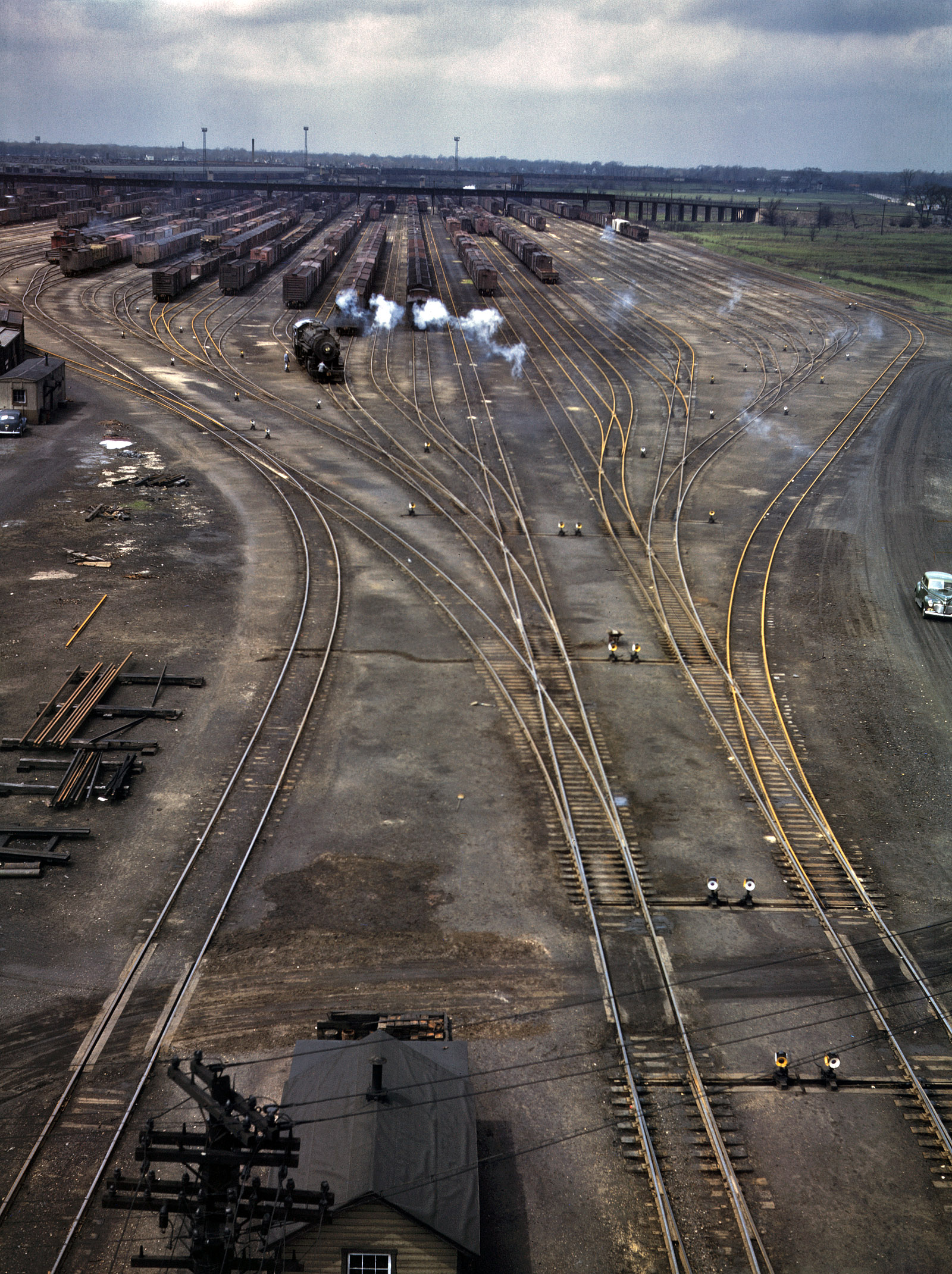 Chicago, April 1943. More of those yellow Proviso rails. "General view of one of the departure yards at Chicago & North Western RR's Proviso Yard." 4x5 Kodachrome transparency by Jack Delano for the OWI. View full size.