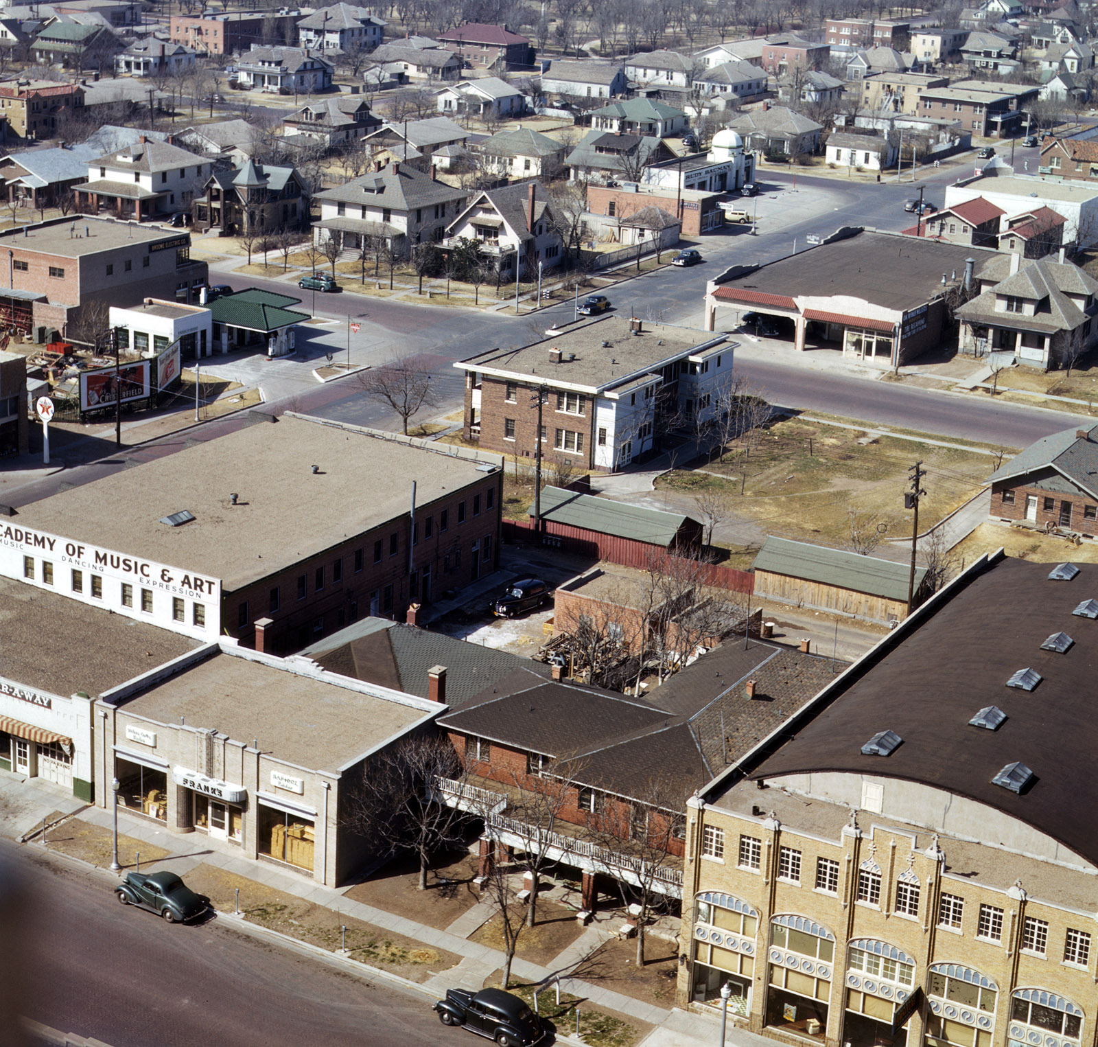 View of Amarillo, Texas, taken on Santa Fe R.R. trip in March 1943. South Tyler at SW 10th Avenue. View full size. Kodachrome transparency by Jack Delano.