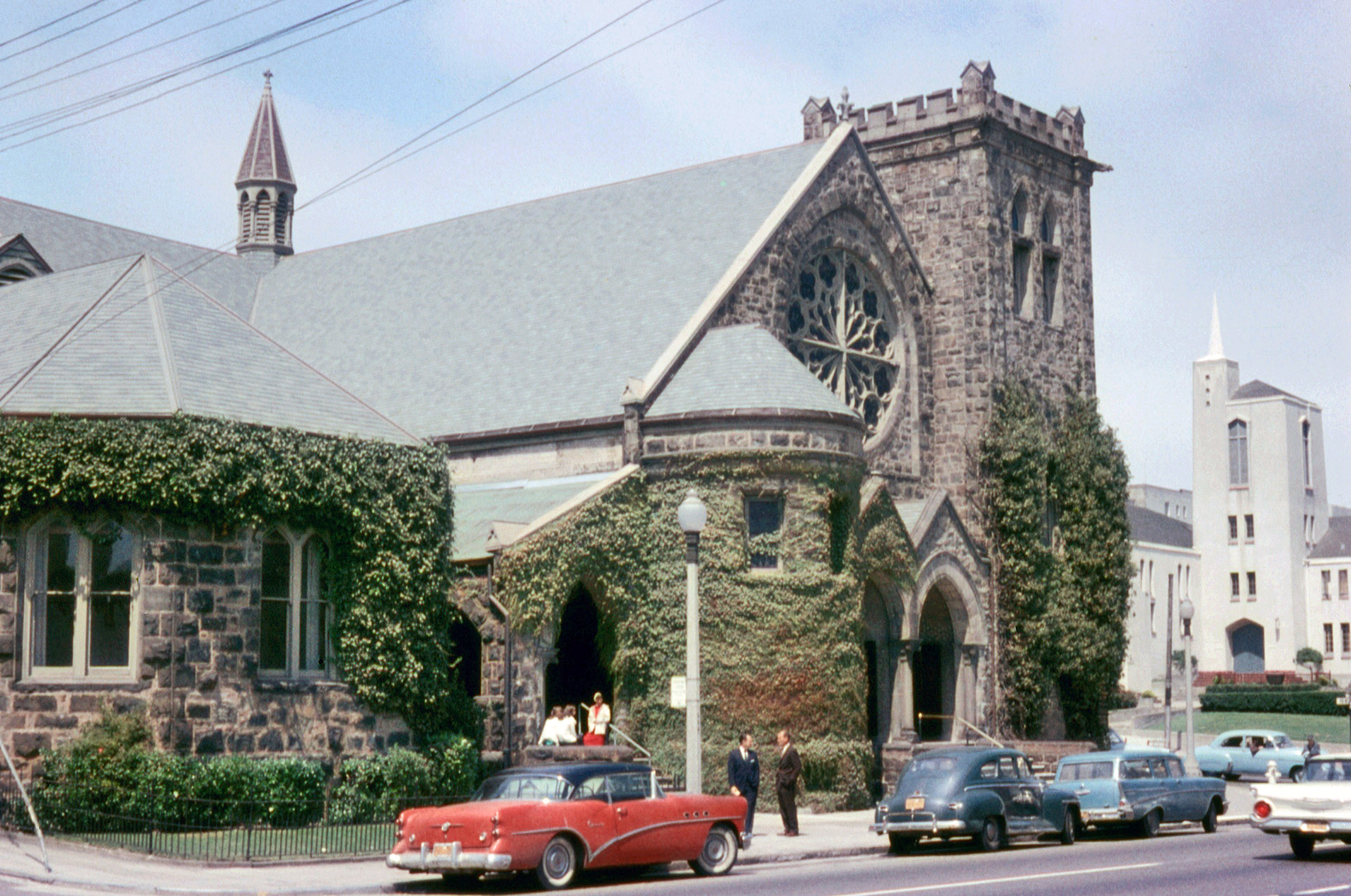 First Unitarian Church at 1187 Franklin Street in San Francisco. Built in 1889, it seems to have survived the 1906 earthquake and fire nicely. Anscochrome taken by my father in August 1959. View full size.