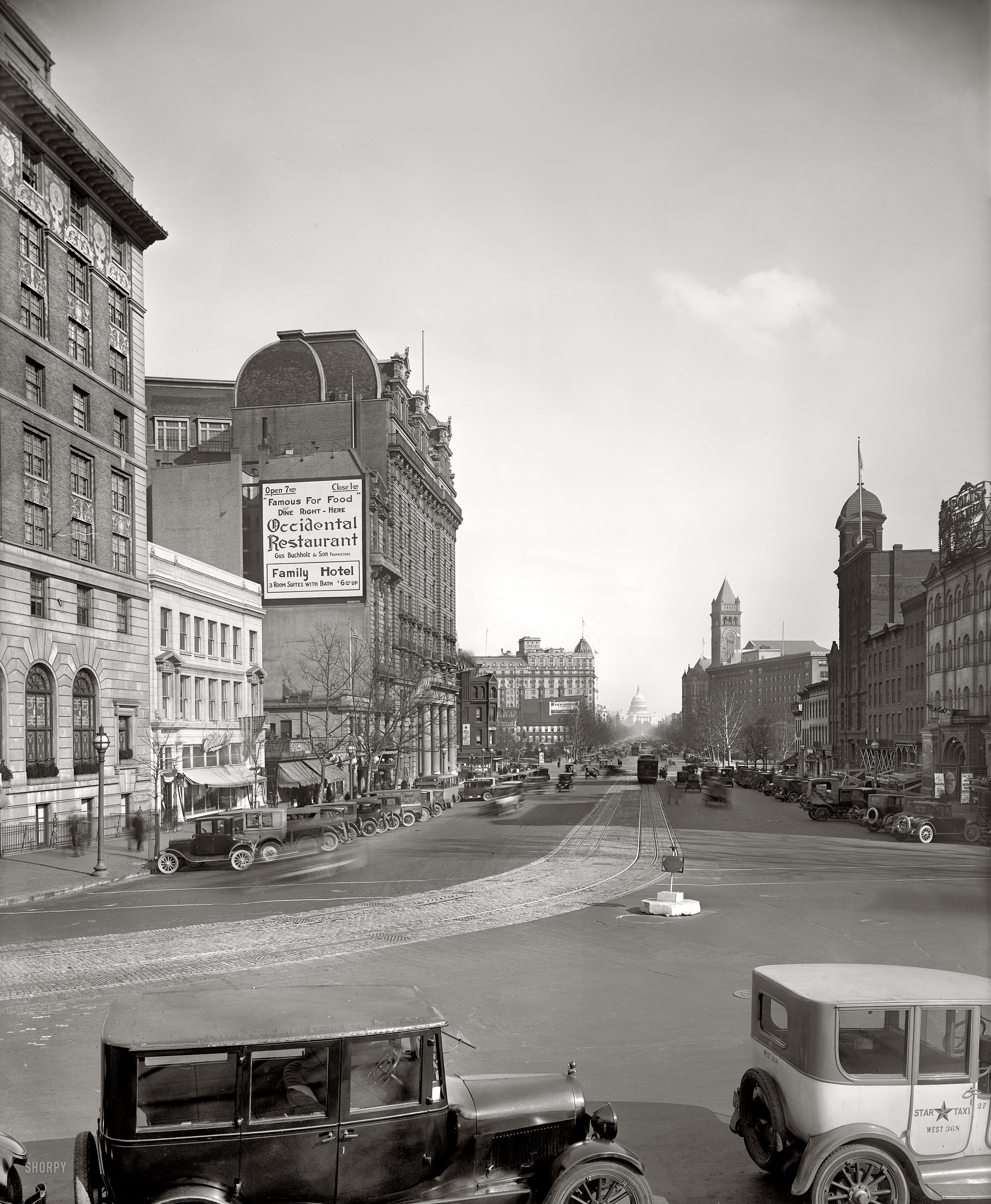 March 1925. Washington, D.C. "Pennsylvania Avenue." Lots of Shorpy landmarks here. Harris & Ewing Collection glass negative. View full size.