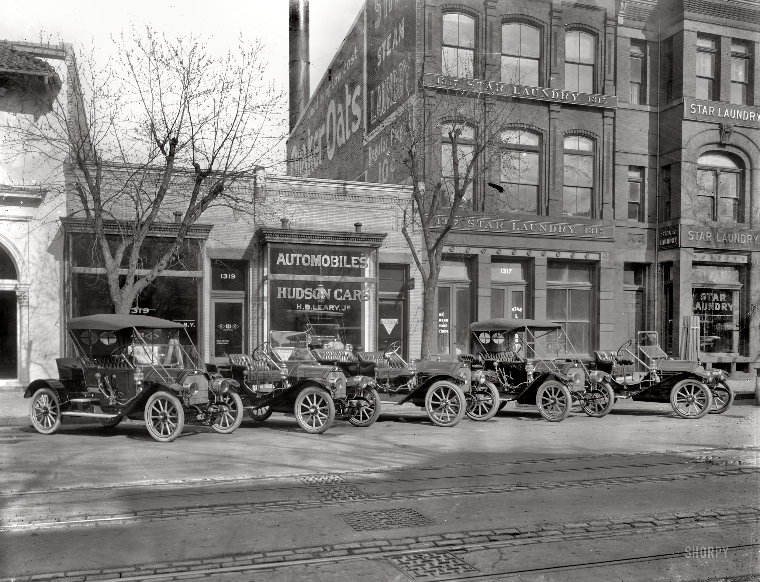 Washington, D.C., circa 1911. "Hudson cars, H.B. Leary agency, 1317½ 14th Street N.W." Harris & Ewing Collection glass negative. View full size.