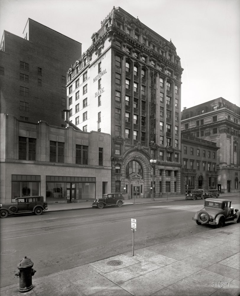 "District National Bank, 1931." This one has a kind of Bonnie and Clyde vibe, don't you think? Harris &amp; Ewing Collection glass negative. View full size.
