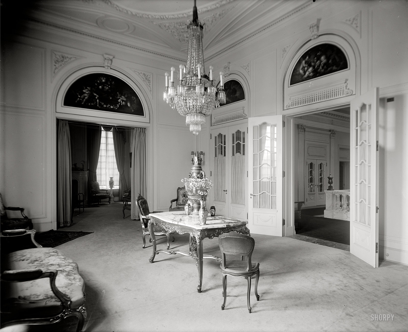 Washington, D.C., circa 1917. "Cuban Legation sitting room." The new embassy in Meridian Hill. Harris & Ewing Collection glass negative. View full size.