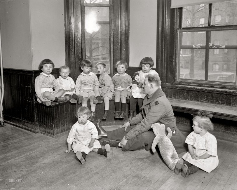 Foundling Tots: 1921