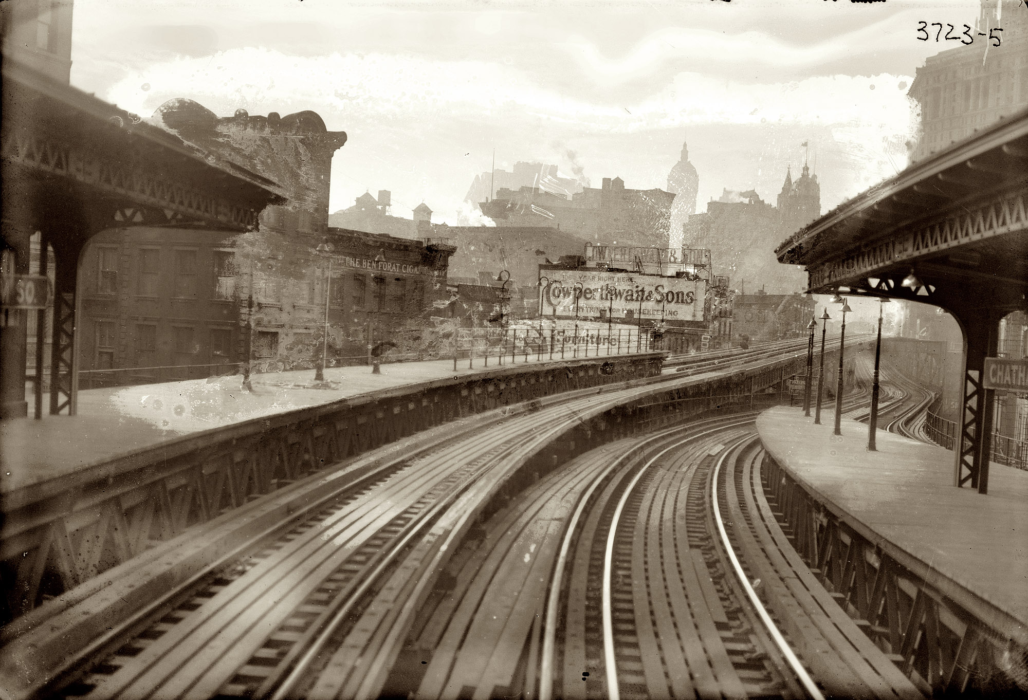 New York circa 1910. "Looking toward City Hall. Third Avenue 'L.' " 5x7 glass negative, George Grantham Bain Collection. View full size.
