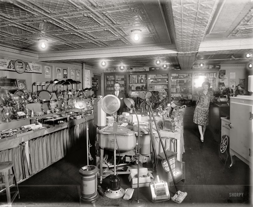 "Schneider electric store." C. Schneider's Sons in Washington, D.C., circa 1929. ("Give her an Electric Grill for Xmas.") Harris &amp; Ewing glass neg. View full size.
