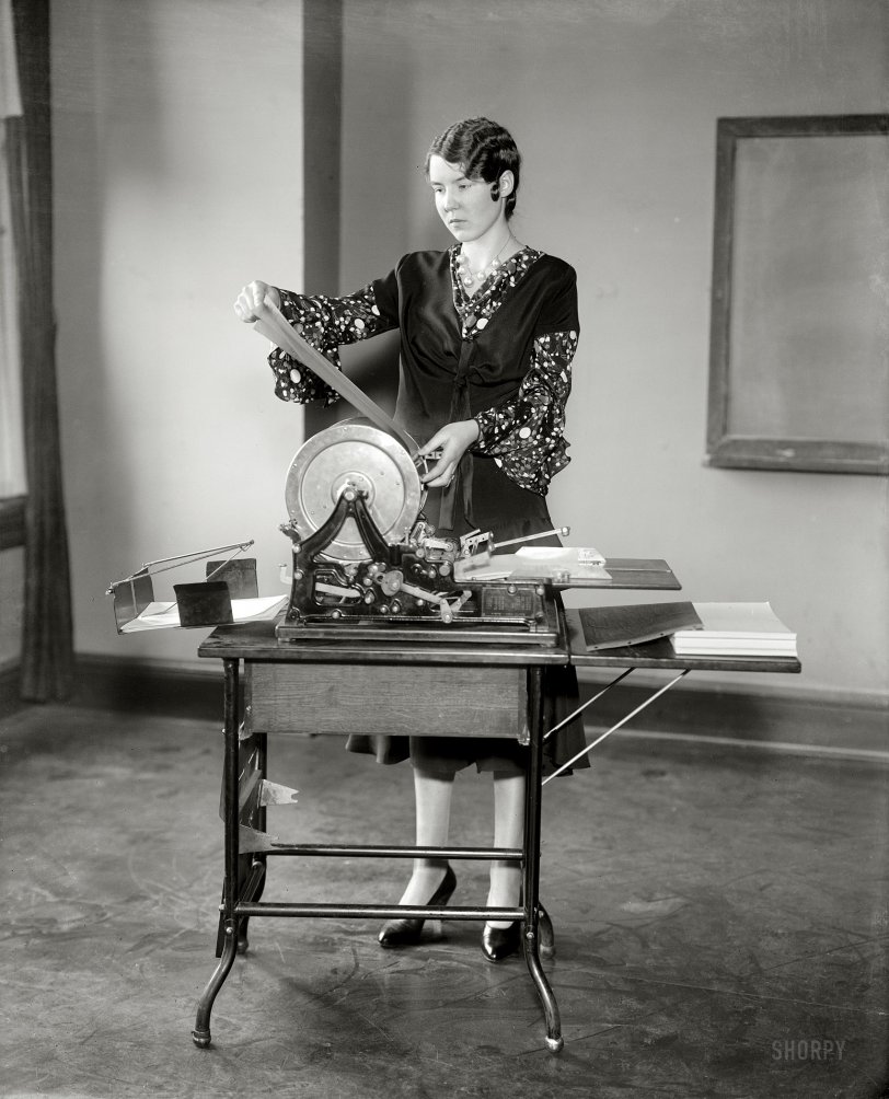 Washington, D.C., circa 1928. "Strayer's Business College." Now in session: Mimeograph 101. Harris &amp; Ewing Collection glass negative. View full size.
