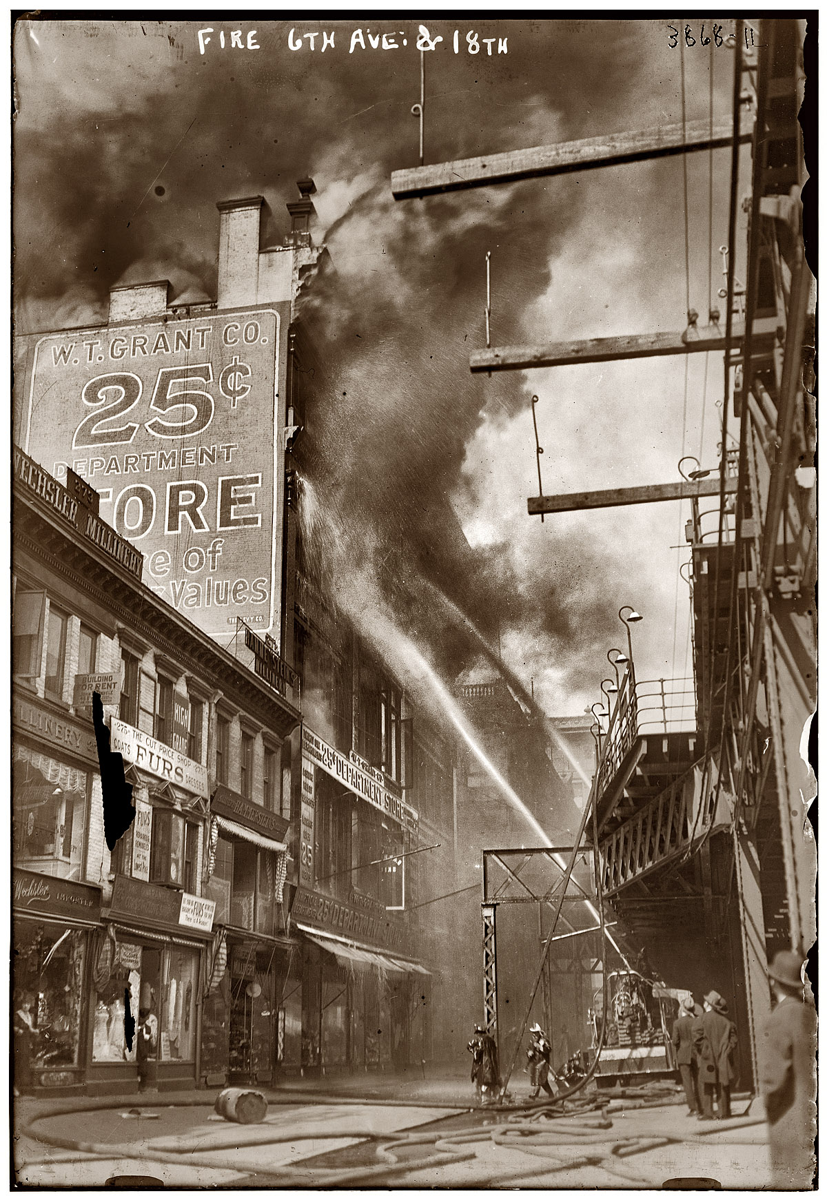 W.T. Grant department store fire at New York's Sixth Avenue and 18th Street in April 1916. View full size. George Grantham Bain Collection.