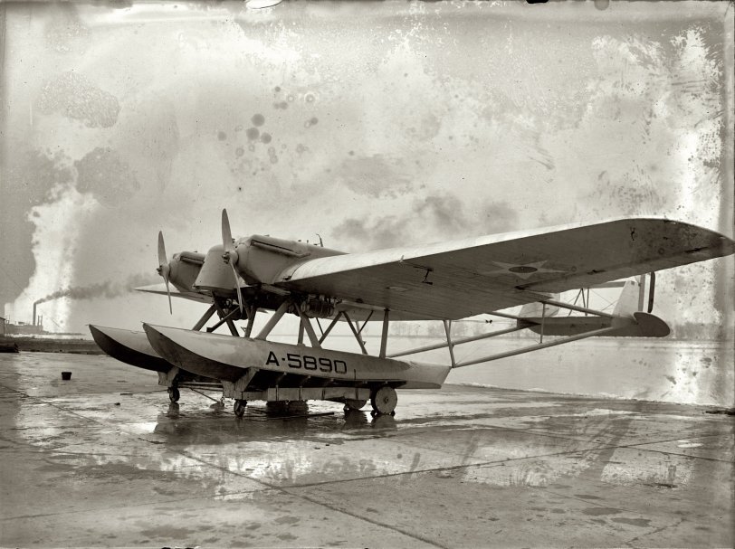 January 18, 1922. More of the "Naval Curtiss bombing plane" at Fort McNair. View full size. National Photo Company Collection glass negative.
