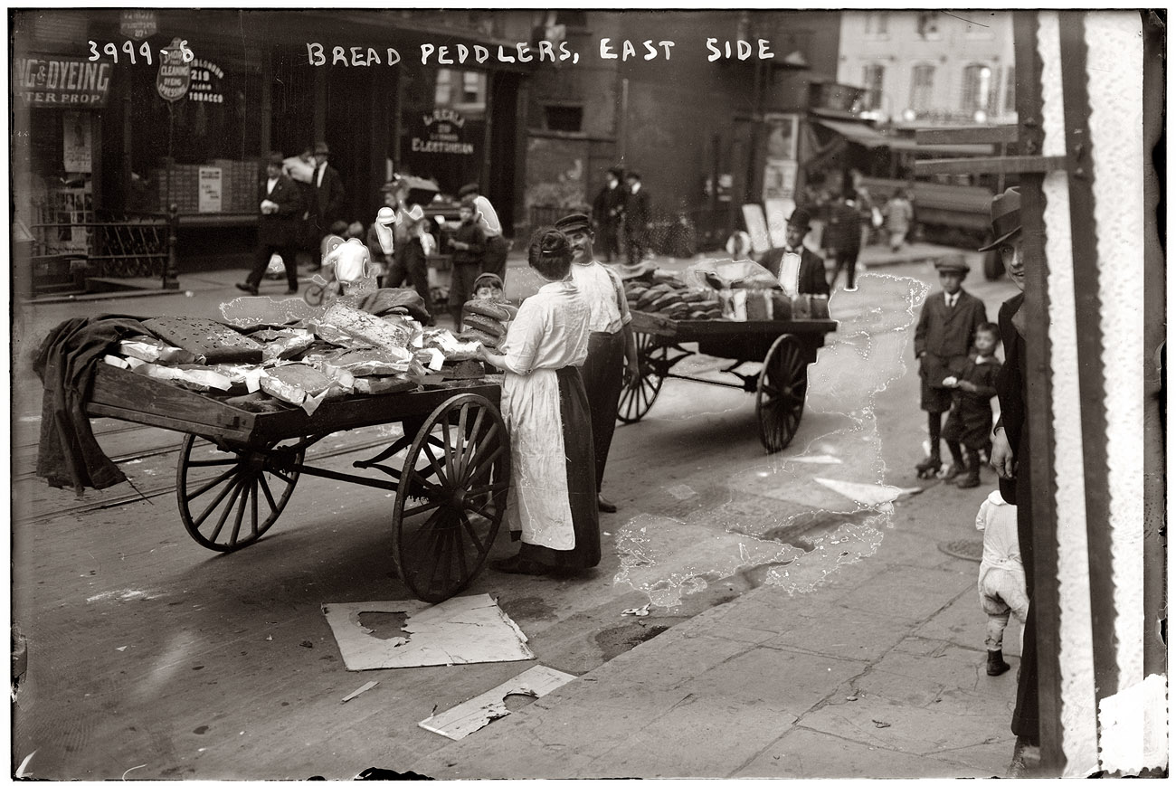 Bread peddlers, East Side Manhattan circa 1915. View full size. 5x7 glass negative. George Grantham Bain Collection.