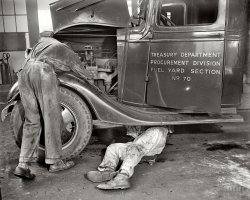 Washington, D.C., circa 1937. "Repairing government trucks at the Treasury procurement section." Harris & Ewing Collection glass negative. View full size.