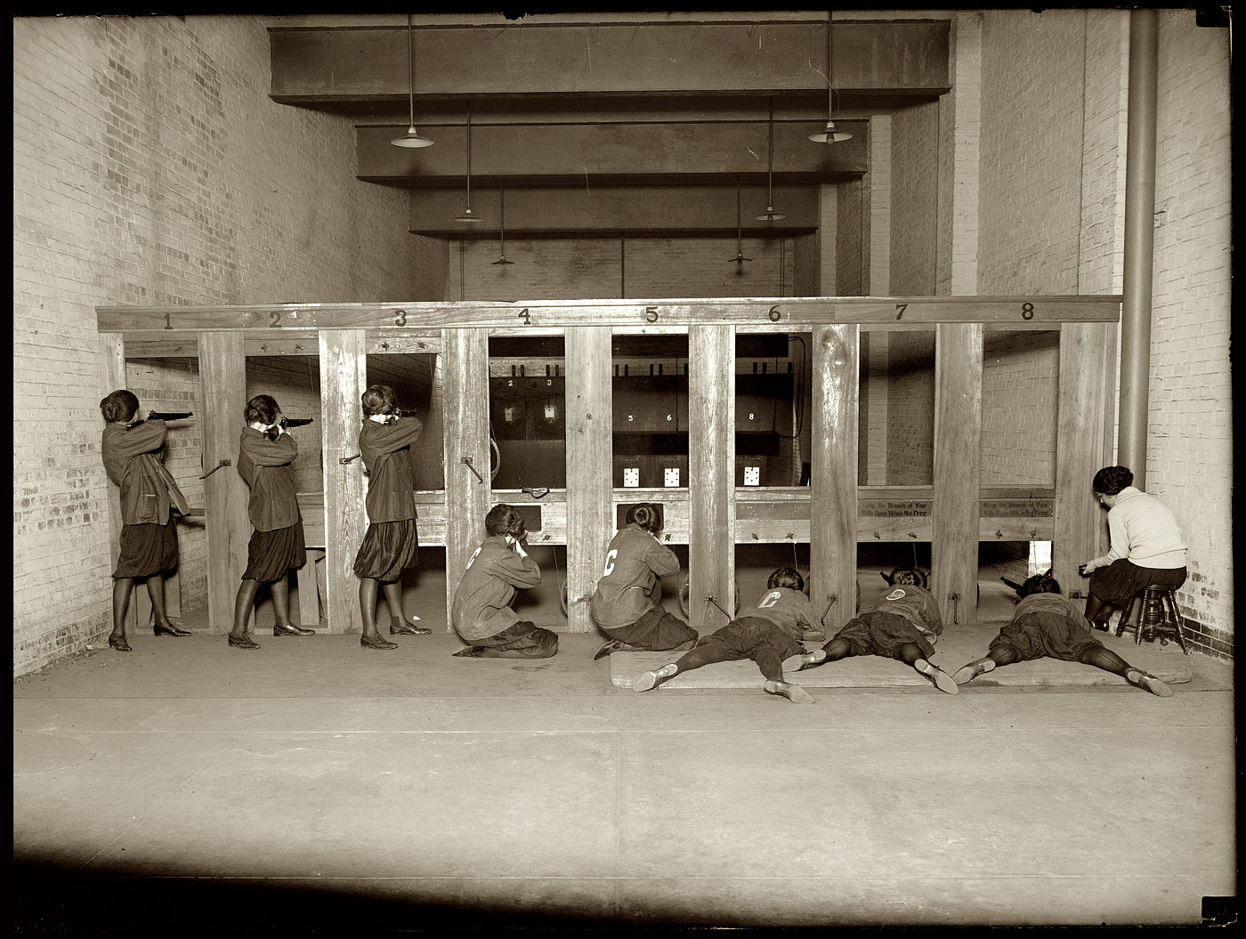 November 10, 1922. "Girls' rifle team." View full size. National Photo Co.