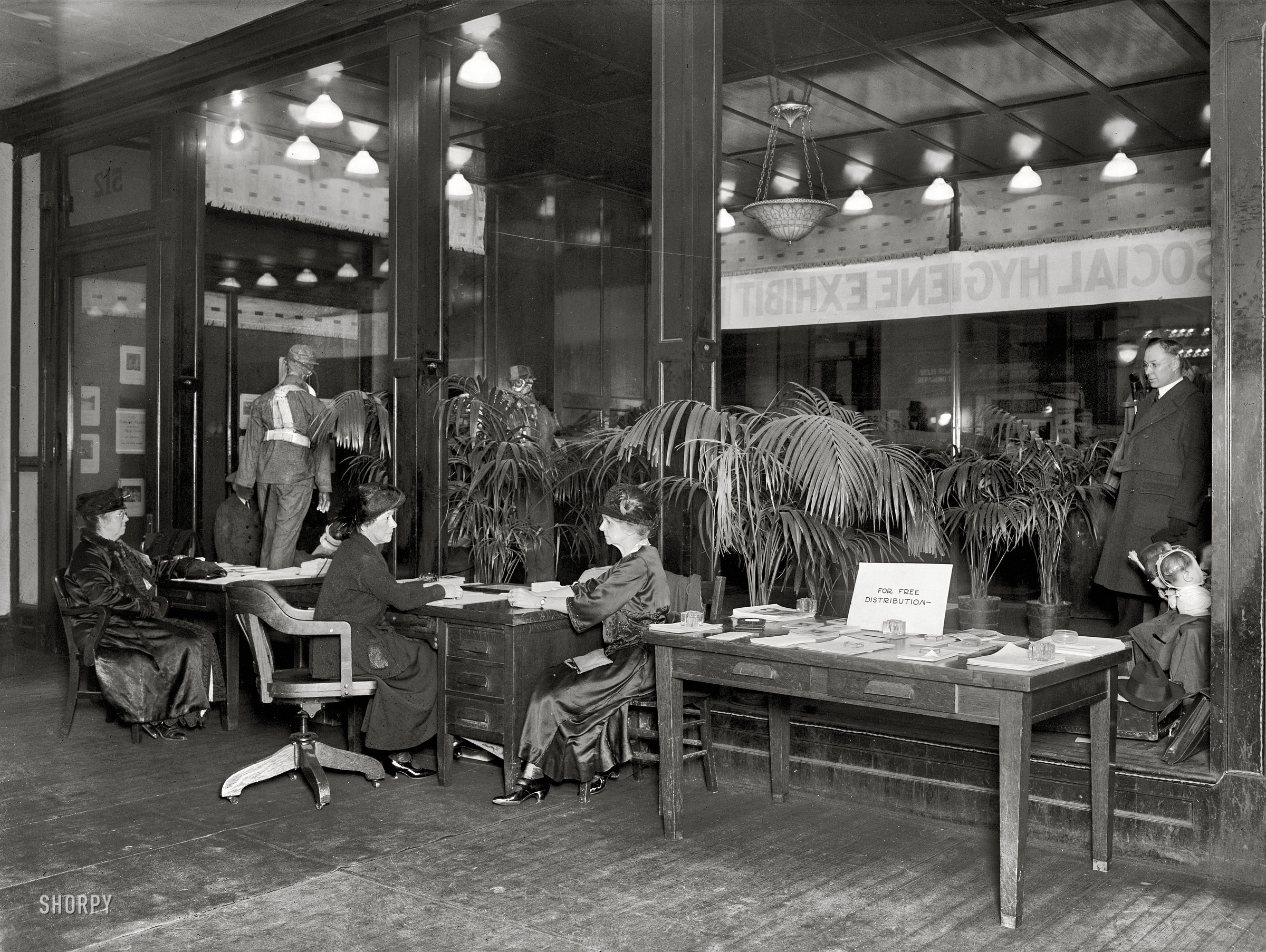 Washington, D.C., 1922. "Social Hygiene Society exhibit." A peek inside reveals the period-appropriate use of scary dolls and mannequins in a variety of cryptic tableaux. National Photo Company Collection glass negative. View full size.