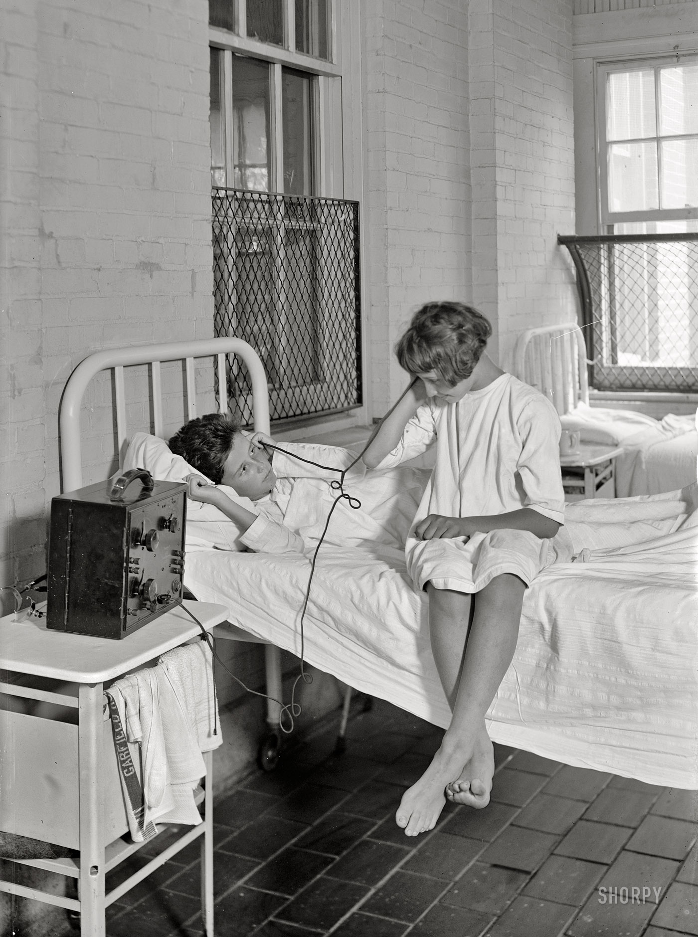 Washington, D.C., circa 1924. "Radio at Garfield Hospital." Feeling better yet? National Photo Company Collection glass negative. View full size.