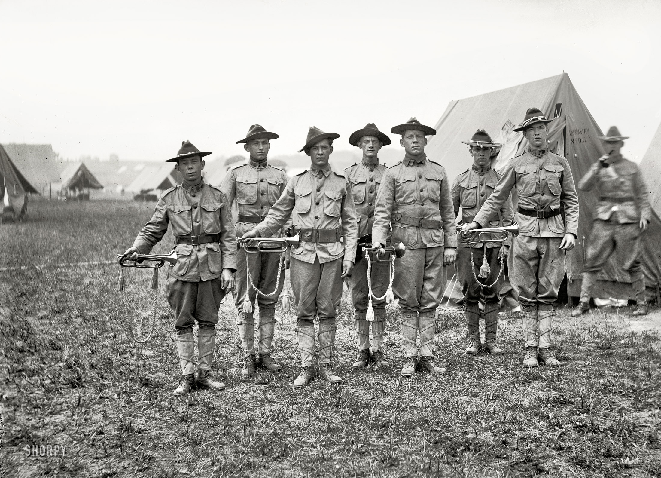 Circa 1915. "Field music -- 1st Regiment. Army buglers, D.C. National Guard." National Photo Company Collection glass negative. View full size.