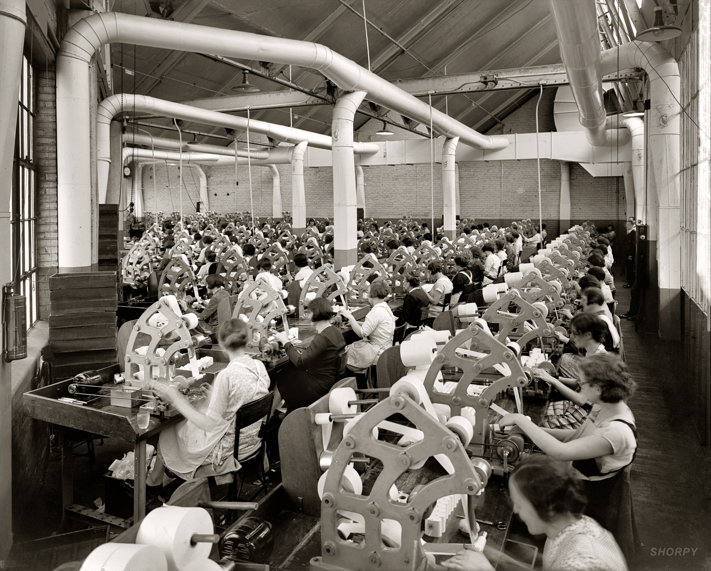 Circa 1925, another scene from the Atwater Kent radio factory in Philadelphia. National Photo Company Collection glass negative. View full size.