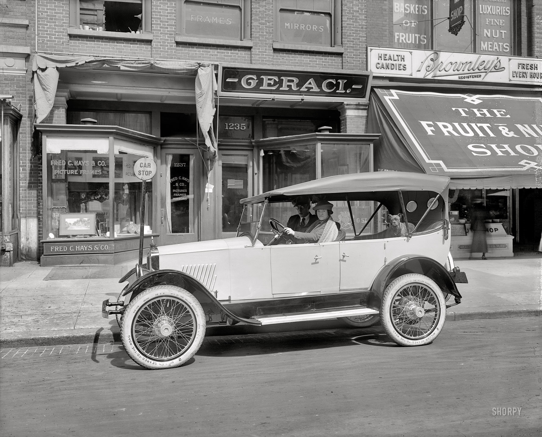 "Allen car, 1920." And your little dog, too, on G Street Northwest in Washington, D.C. National Photo Company Collection glass negative. View full size.