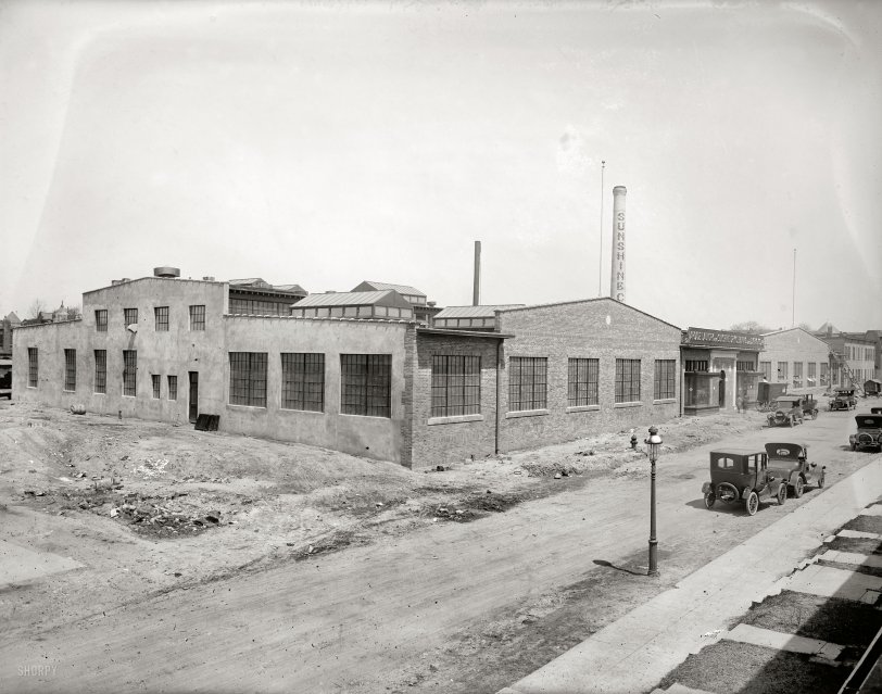 Washington circa 1920. "Sunshine Laundry." The new plant of the Arcade Laundry and Sunshine Dry Cleaning and Dyeing Co. on Lamont Street N.W. National Photo Company Collection glass negative. View full size.
