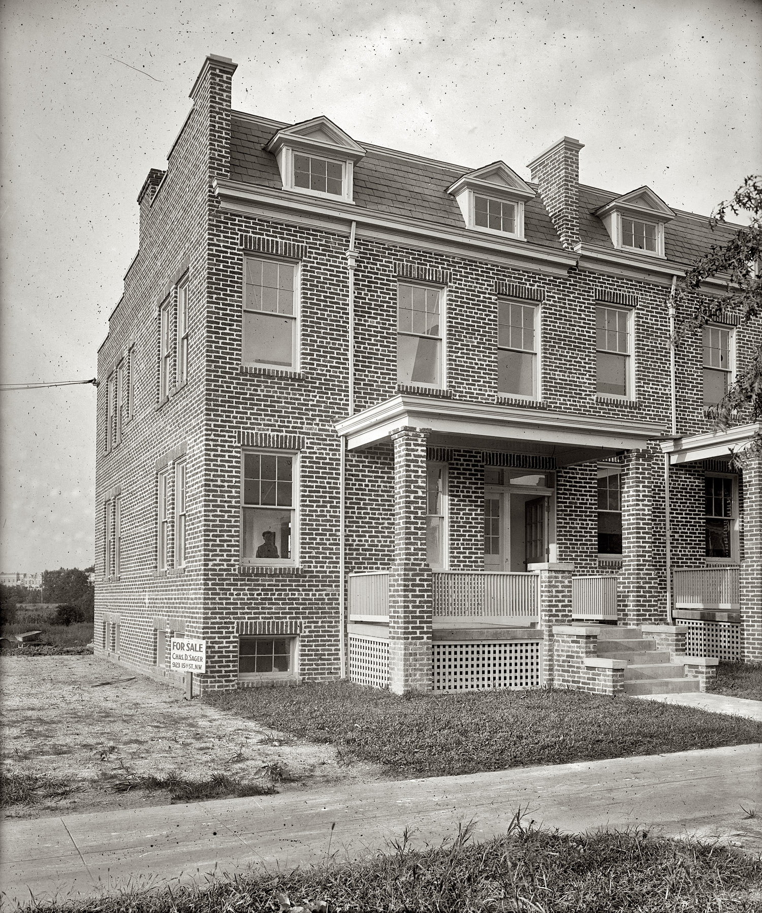 Continuing our high-definition tour of Washington, D.C., real estate circa 1920. "Washington Herald. 953 Shepherd Street NW." View full size. National Photo Company Collection glass negative. 953 Shepherd Street today.