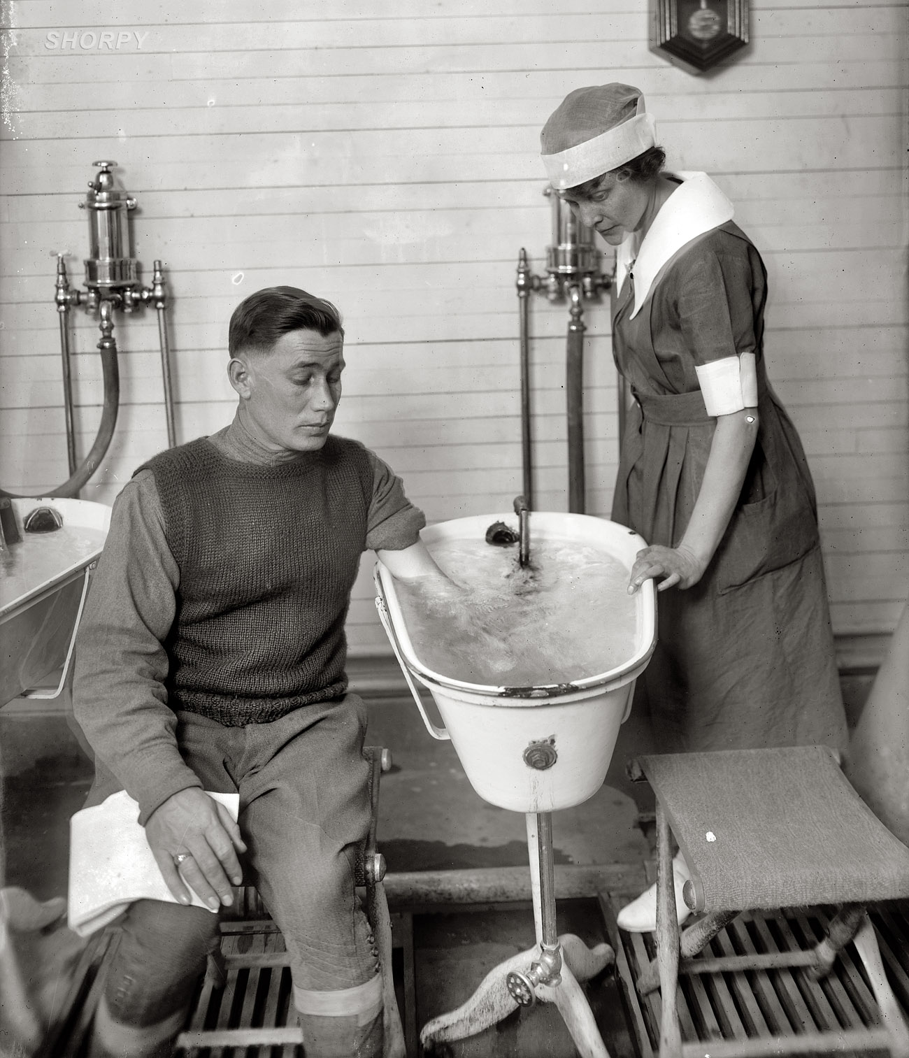 Washington circa 1920. "Walter Reed physiotherapy story." View full size. National Photo Company Collection glass negative, Library of Congress.