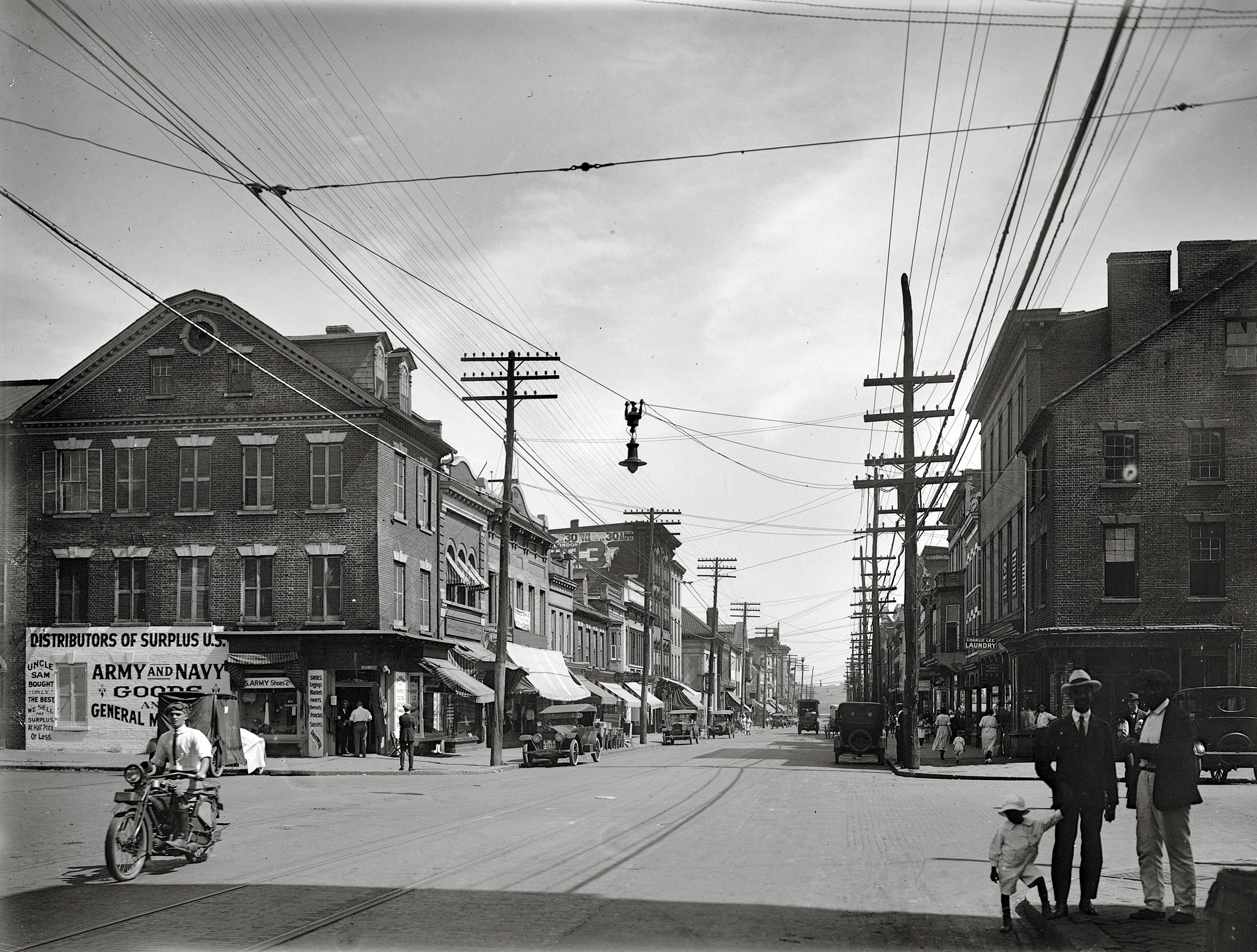 King Street in Alexandria, Virginia. 1921 or 1922. View full size. National Photo Company Collection glass negative. Who can pinpoint the intersection?