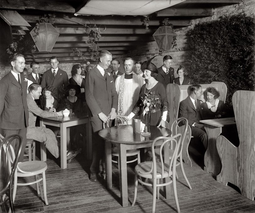 Boho Wedding: 1922