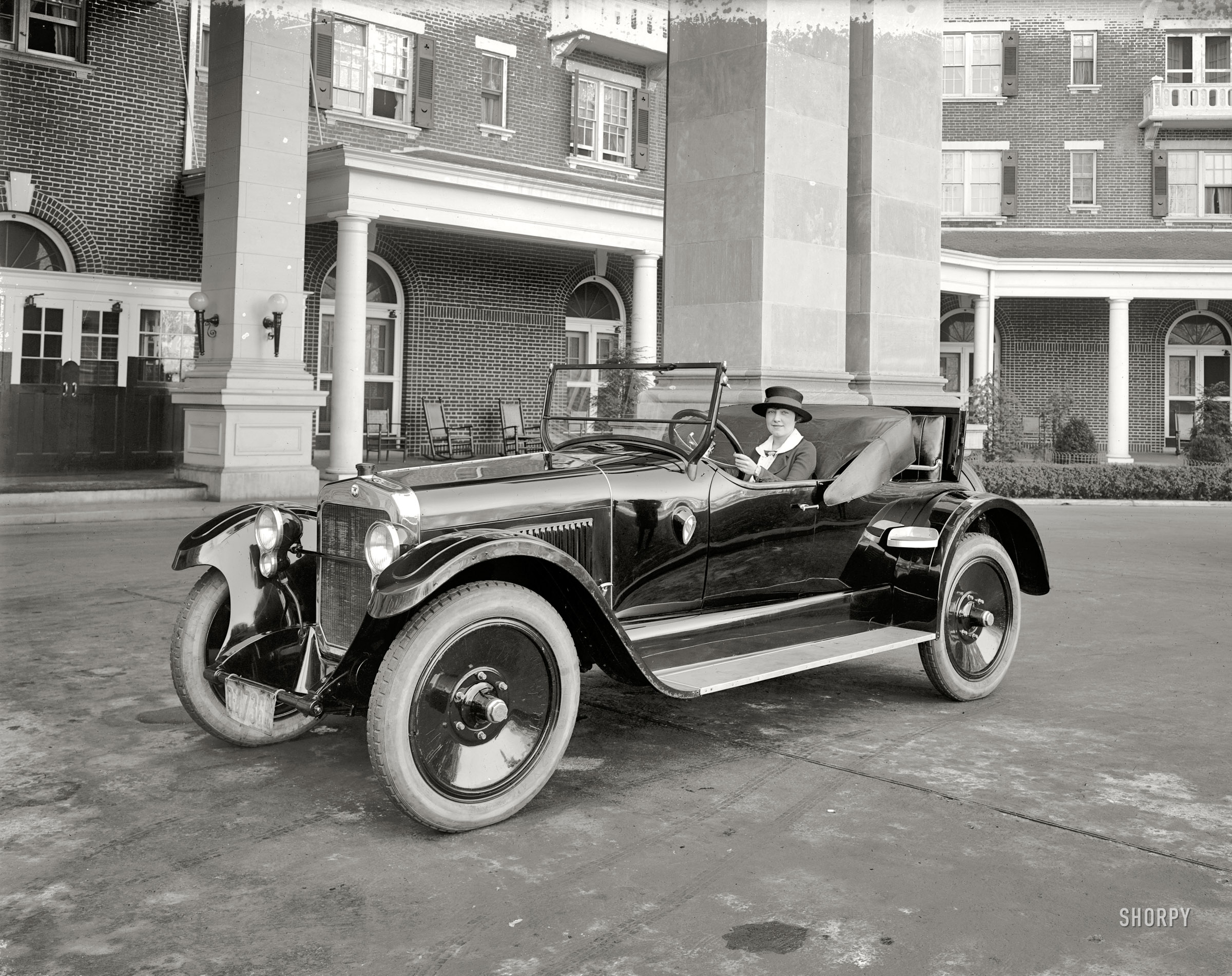 Washington, D.C., 1921. "Mrs. Phil Riley in St. Claire car." (See the comments for more about Mrs. R.) National Photo Company glass negative. View full size.
