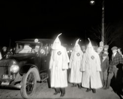 Washington, D.C., or its Virginia suburbs. "March 18, 1922. Ku Klux Klan." And Klanmobile. National Photo Company Collection glass negative. View full size.
