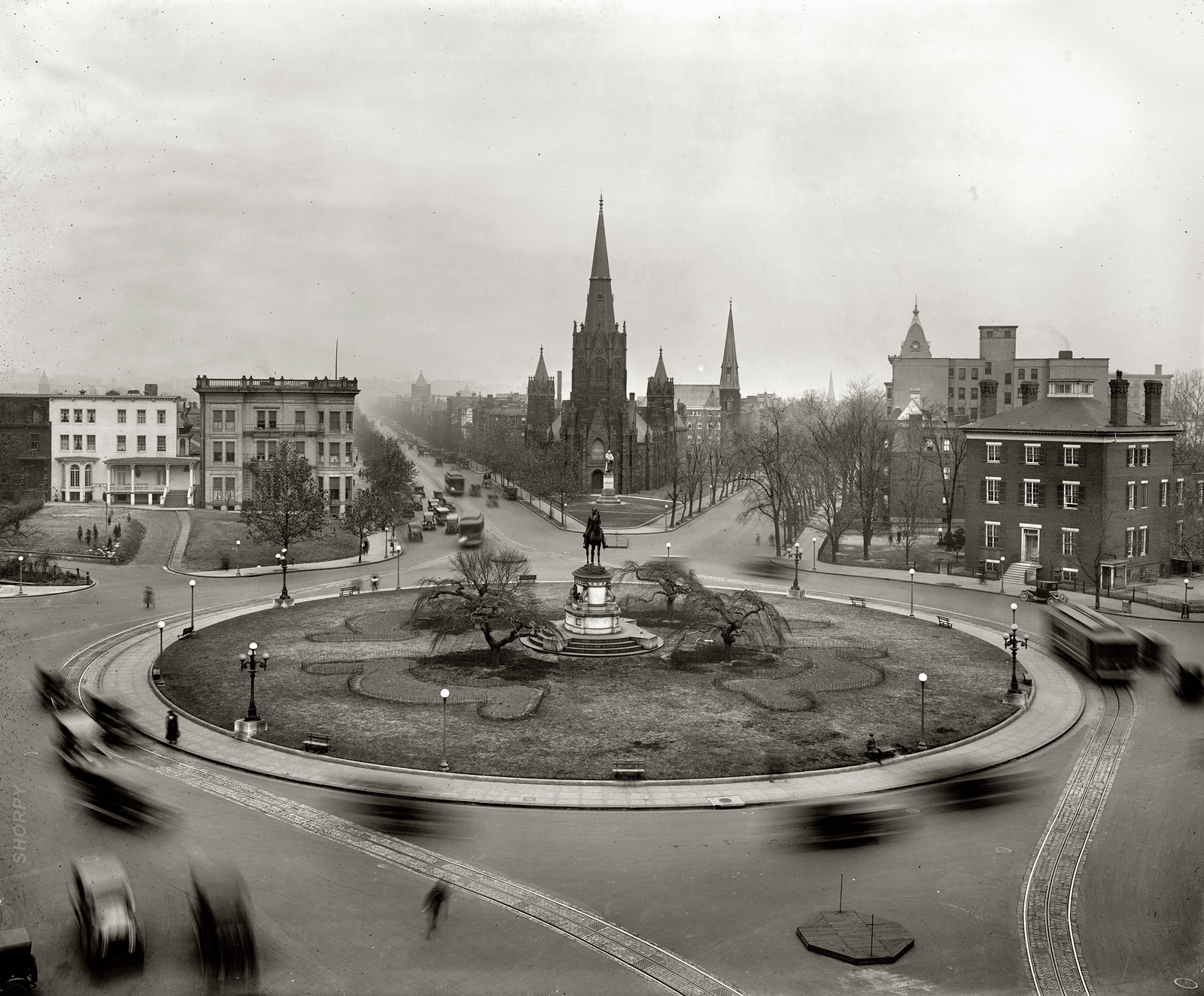 Washington, D.C., circa 1921. Thomas Circle and Luther Place Memorial Church. View full size. National Photo Company Collection glass negative.