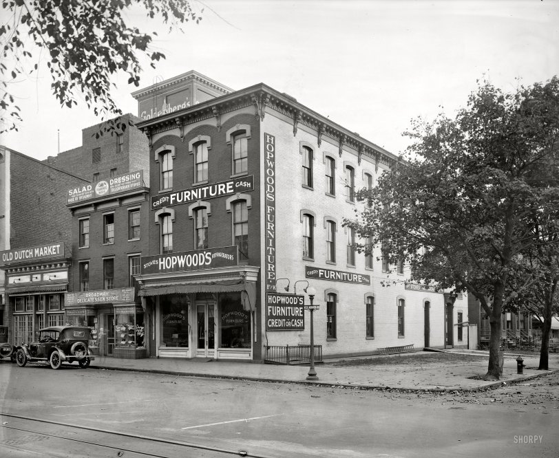 Washington, D.C., circa 1923. "Hopwood furniture, 8th and K." A slice of life from the intersection of Then and Now. National Photo glass negative. View full size.
