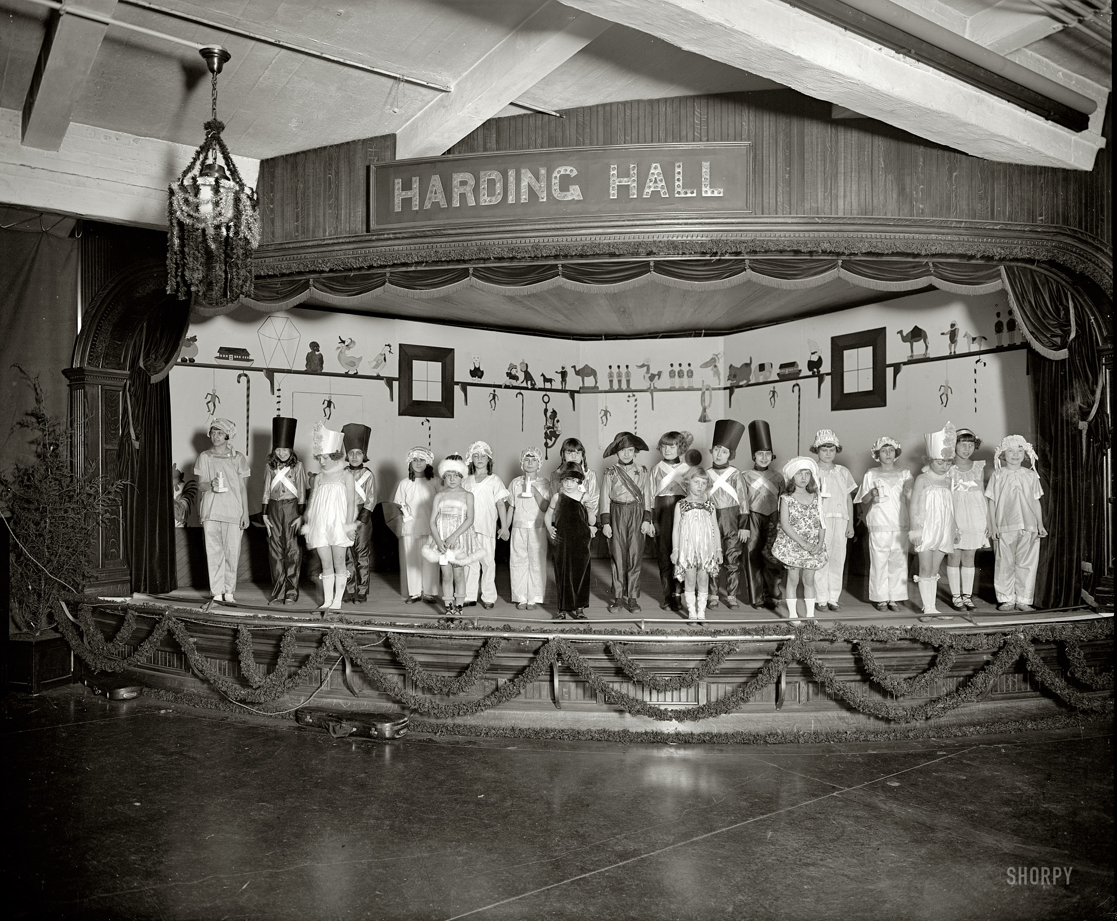 Washington, D.C., circa 1923. "Mrs. Shren's dancing class." With a Nutcrackerish-looking holiday production. National Photo Co. glass negative. View full size.