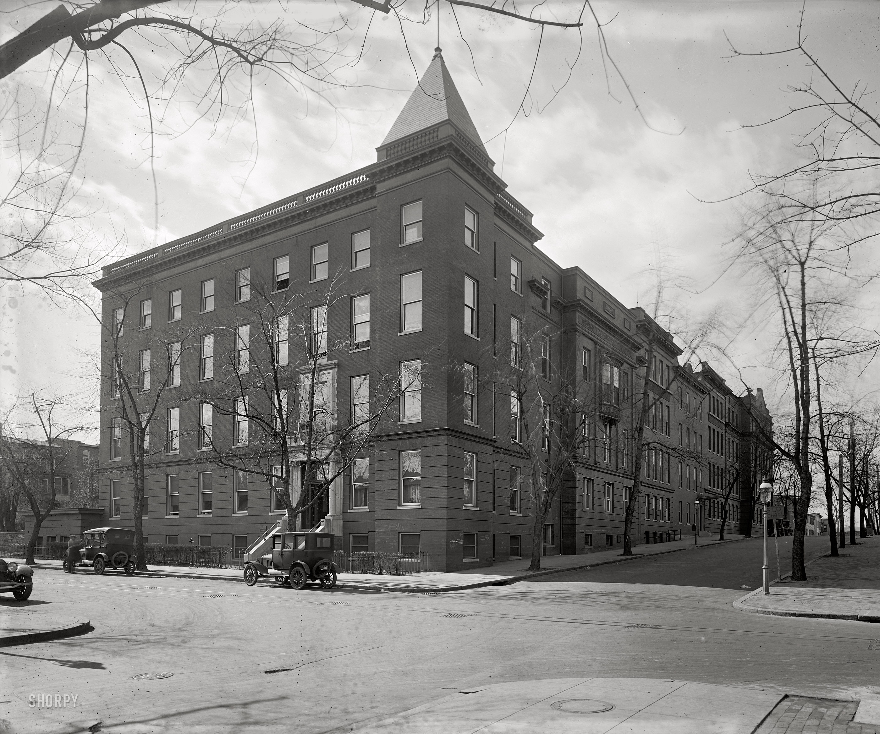 Georgetown University Hospital, 35th Street N.W. in Washington, circa 1924. National Photo Company Collection glass negative. View full size.