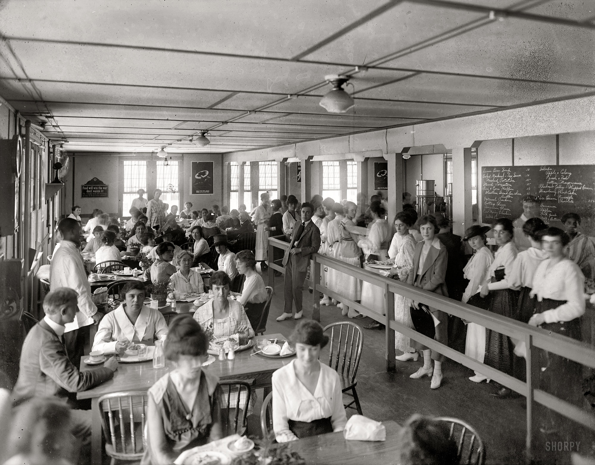 Washington circa 1918. "Food Administration cafeteria." The lima bean soup looks delicious. National Photo Co. Collection glass negative. View full size.
