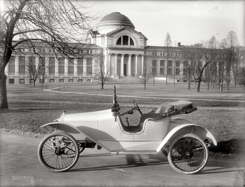 "Argo auto, price $295." The short-lived Argo automobile ("The car you've hoped for, at a price you never expected") at the Smithsonian Museum of Natural History in Washington circa 1915. View full size. National Photo Co.
