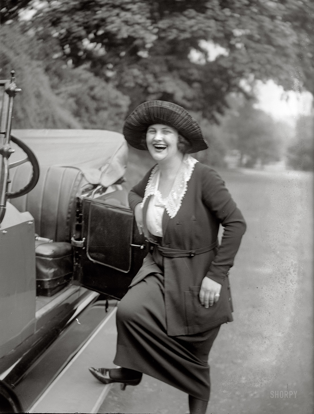 New York, 1920. "Young." One of dozens of photos of Ms. Young in the Bain archive. 5x7 glass negative, George Grantham Bain Collection. View full size.
