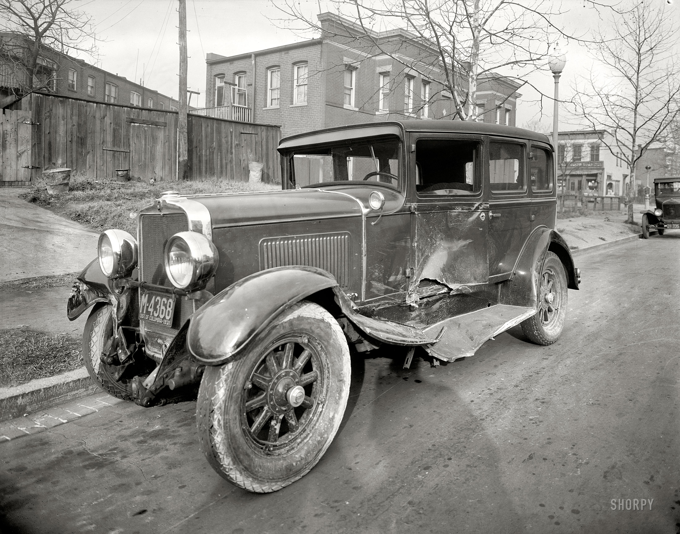 Washington, D.C., 1931. "Auto accident." I will leave it up to Shorpy Nation to determine the location and make of this dented dreadnought. 8x10 safety negative, National Photo Company Collection. View full size.