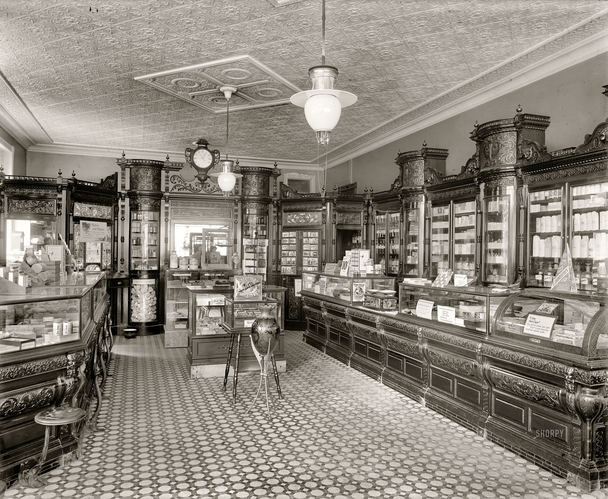 Washington, D.C., circa 1915. "Weller's drug store, Eighth & I streets S.E." National Photo Company Collection glass negative. View full size.