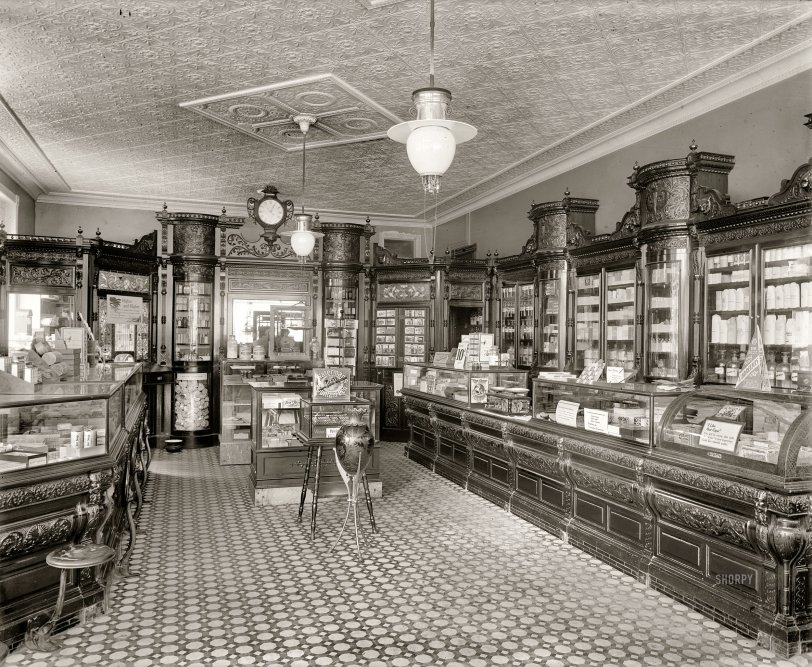 Weller's Pharmacy: 1915