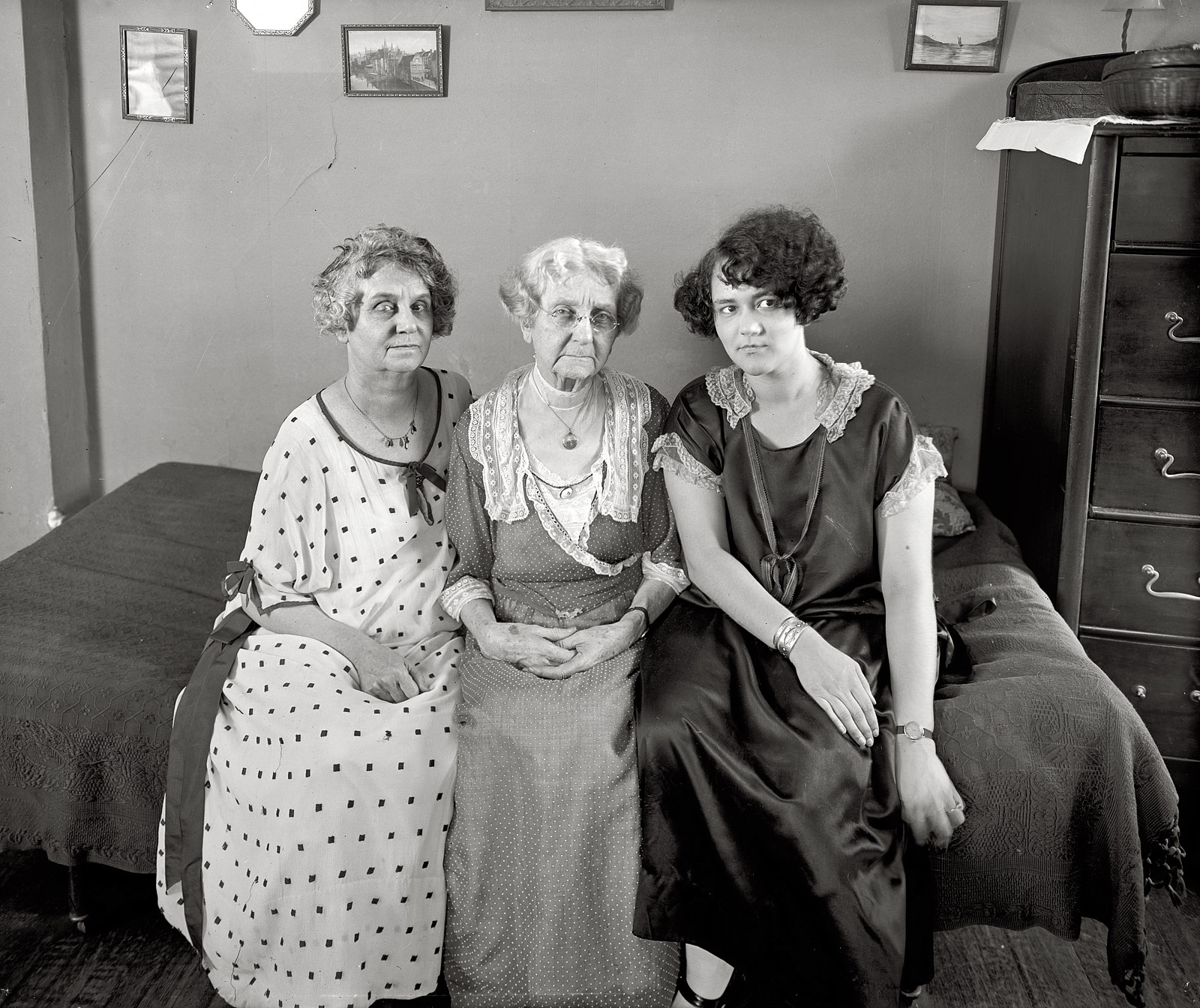 August 12, 1924. "Dr. Cora Smith King, Mrs. Emma Barnes Smith, Mrs. Sylvia Smith King." Dr. King, who was active in the women's suffrage movement, with her mother and daughter in a photo taken to illustrate a newspaper article headlined WOMAN OF 80 BOBS HAIR. National Photo glass negative. View full size.