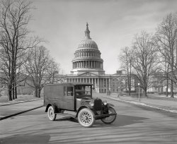 1925. Washington, D.C. "Graham Bros. General Accounting Office truck at Capitol." National Photo Company Collection glass negative. View full size.
