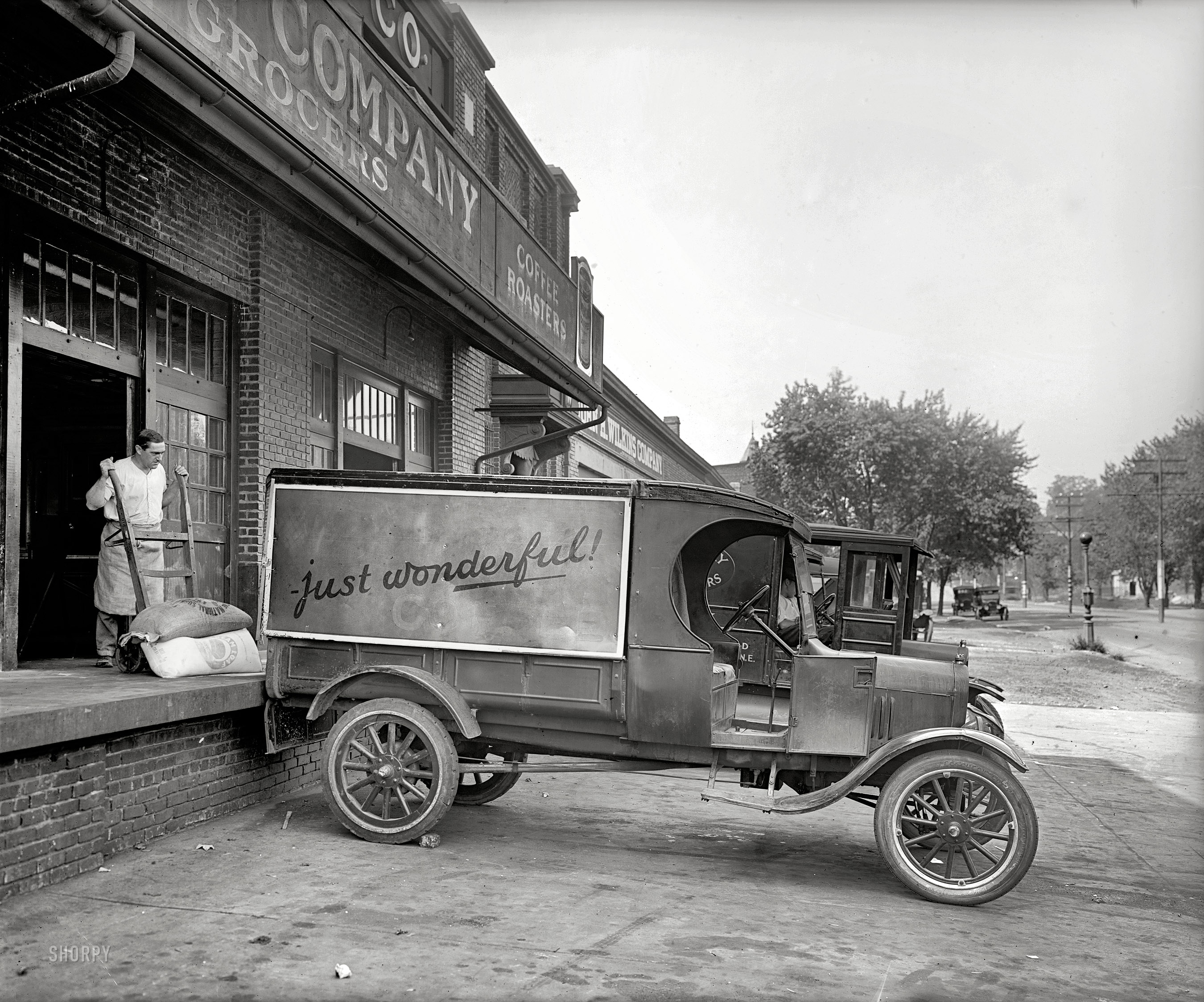 Washington, D.C., circa 1925. "Ford Motor Co. truck, John H. Wilkins Co." National Photo Company Collection glass negative. View full size.