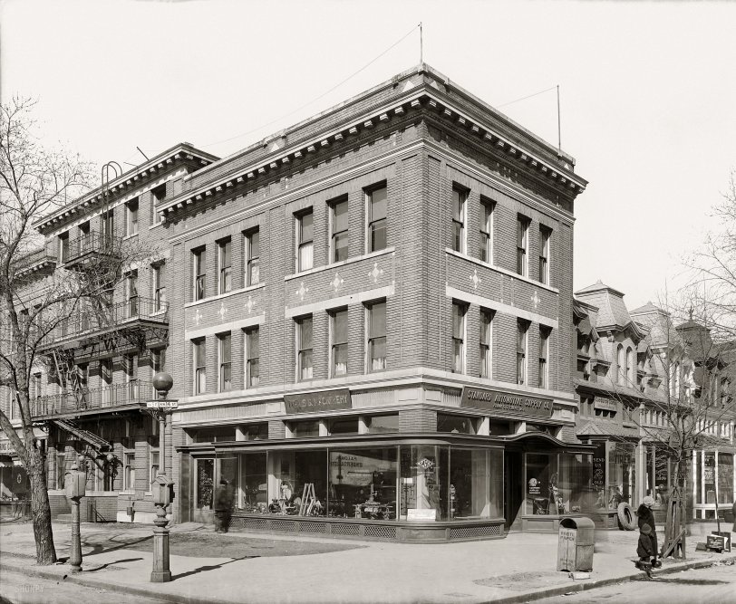 Washington, D.C., circa 1926. "Standard Automotive Supply Co., 14th &amp; S streets N.W." We've seen the interior here. National Photo Co. View full size.
