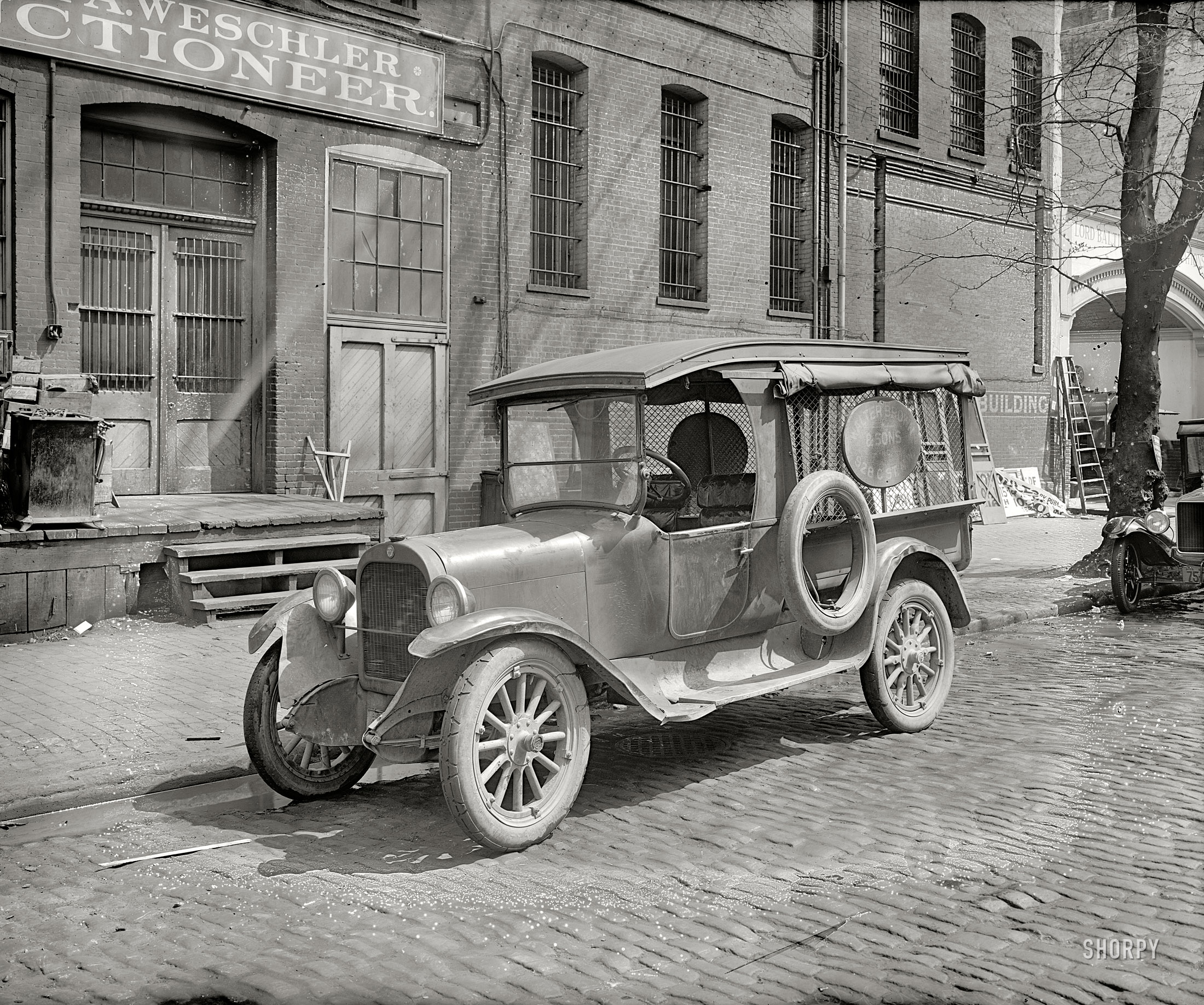 1926. "Semmes Motor Co. truck, Walter Brown & Sons." Another from National Photo's series of Washington, D.C., working trucks. This Dodge's battered body notwithstanding, motor trucks were a relative newcomer to a workaday world where dray wagons and horse teams had long dominated. View full size.