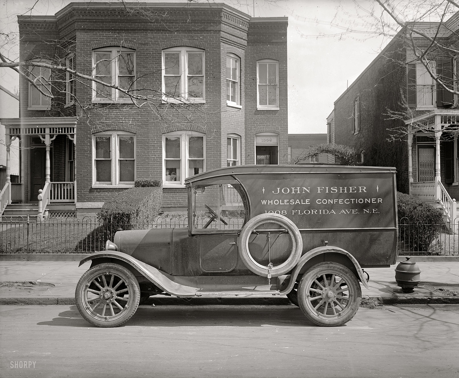 Washington circa 1926. "Semmes Motor Co. John Fisher truck." The more you look at this, the more you'll see. National Photo glass negative. View full size.