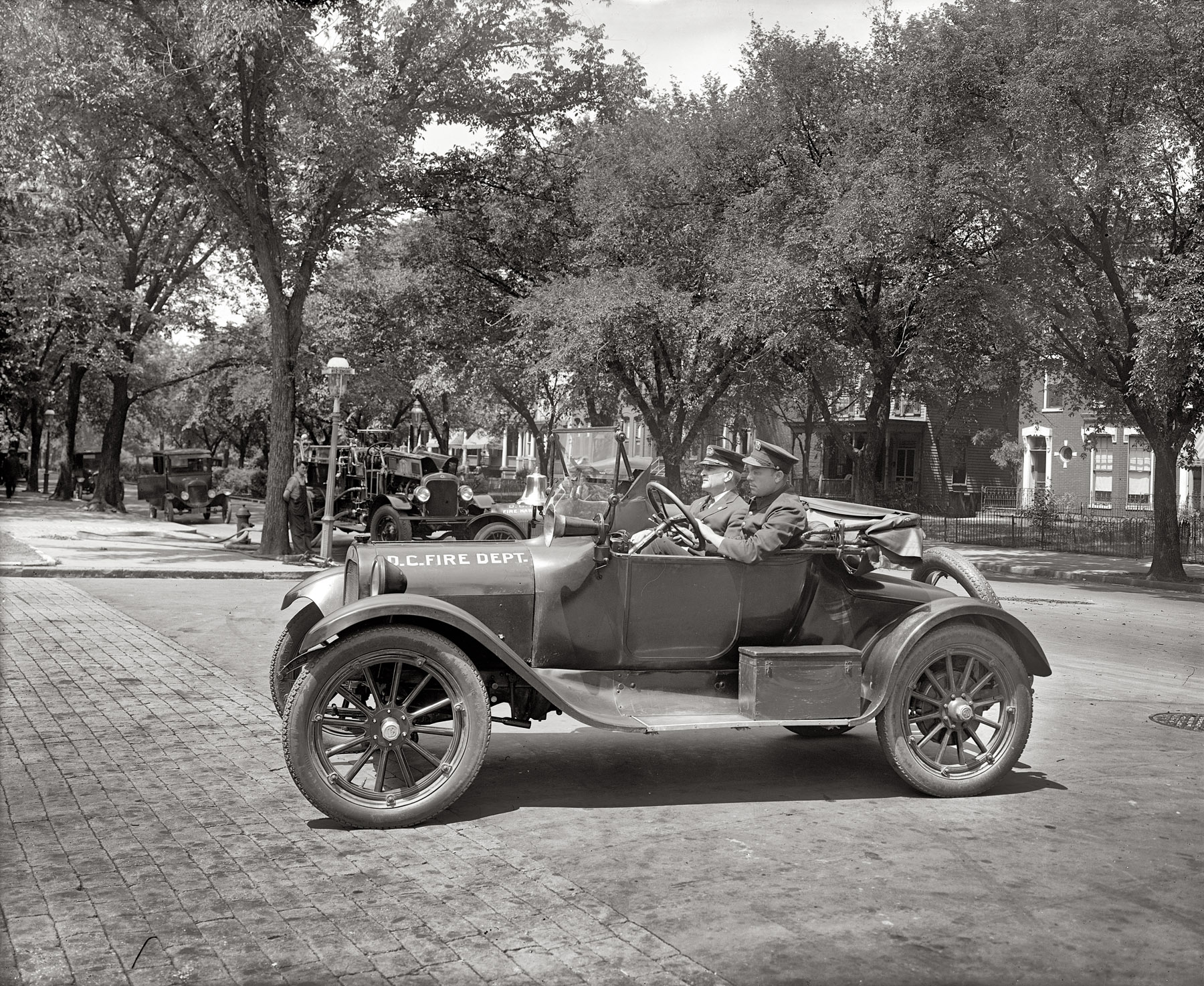 "Semmes Motor Co." Washington, D.C., Fire Department car (a Dodge) circa 1926. View full size. National Photo Company Collection glass negative.