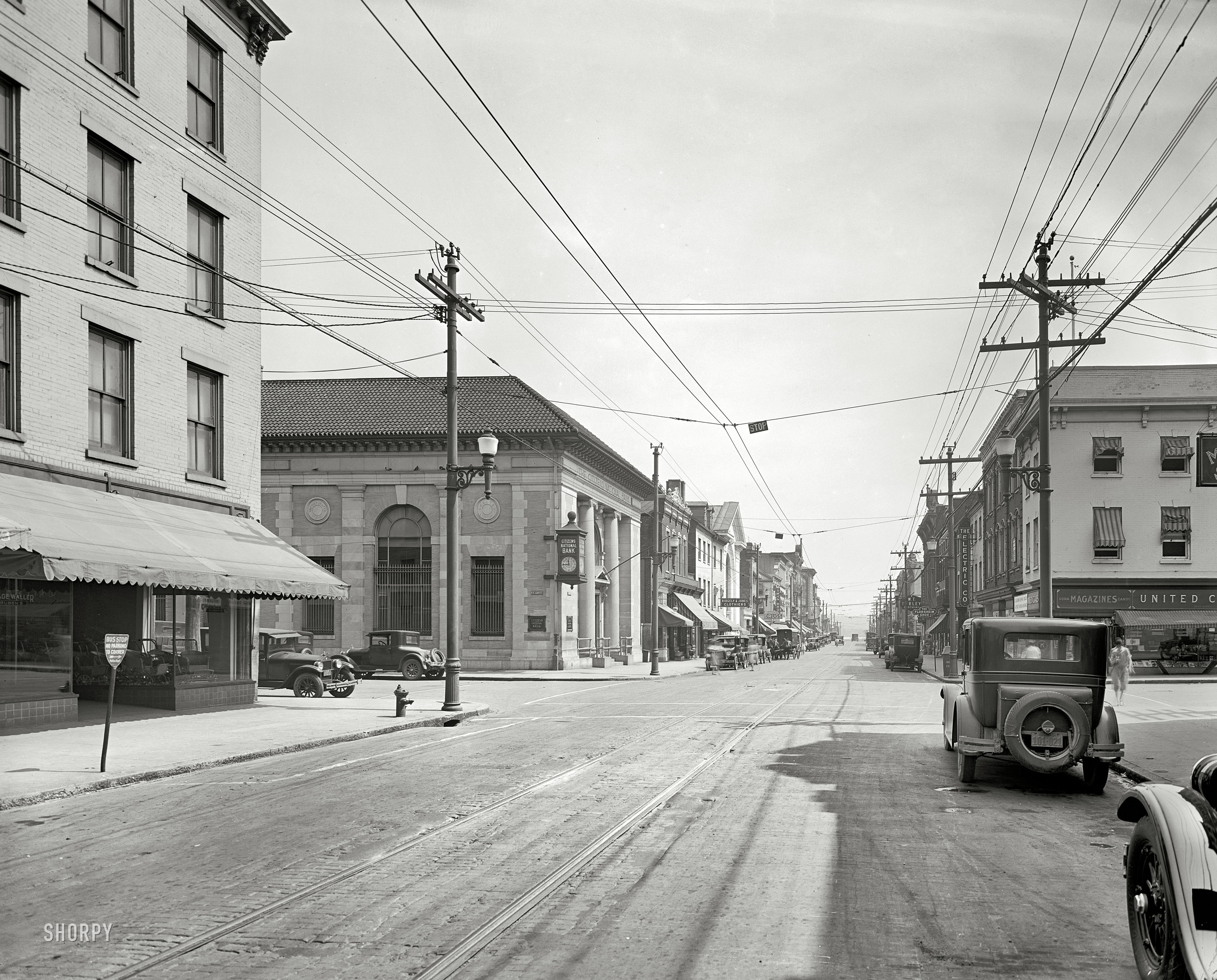 Alexandria, Virginia, 1926. "Citizens National Bank, King Street at St. Asaph Street." National Photo Company Collection glass negative. View full size.